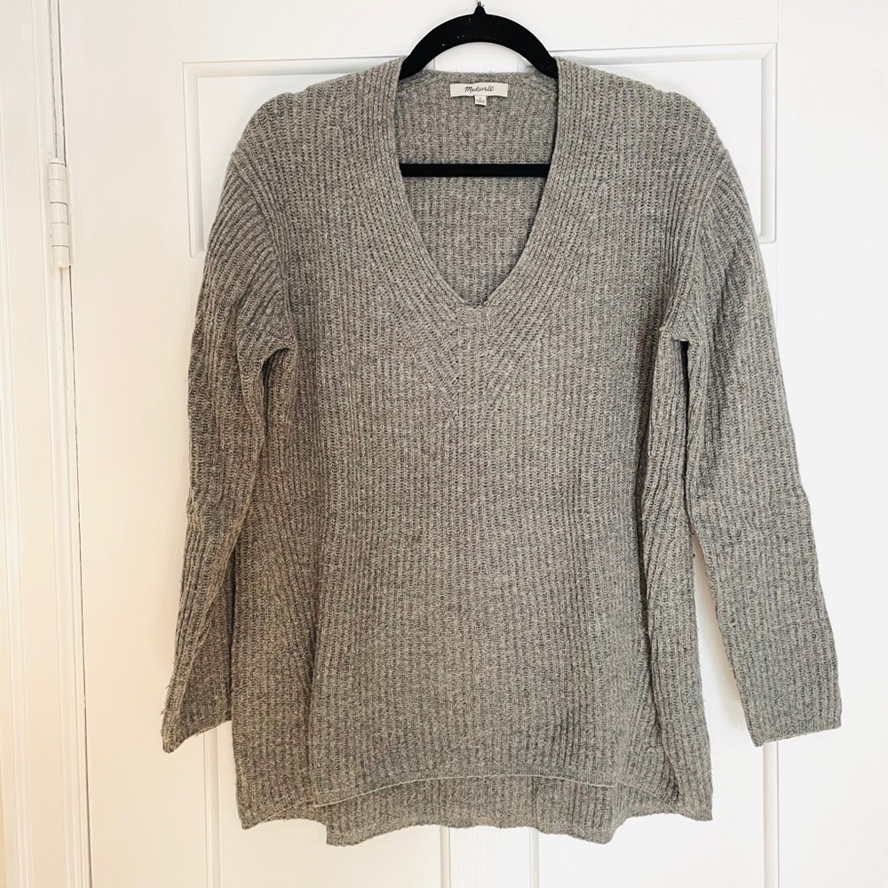 MADEWELL grey wool v neck sweater. Size Small.